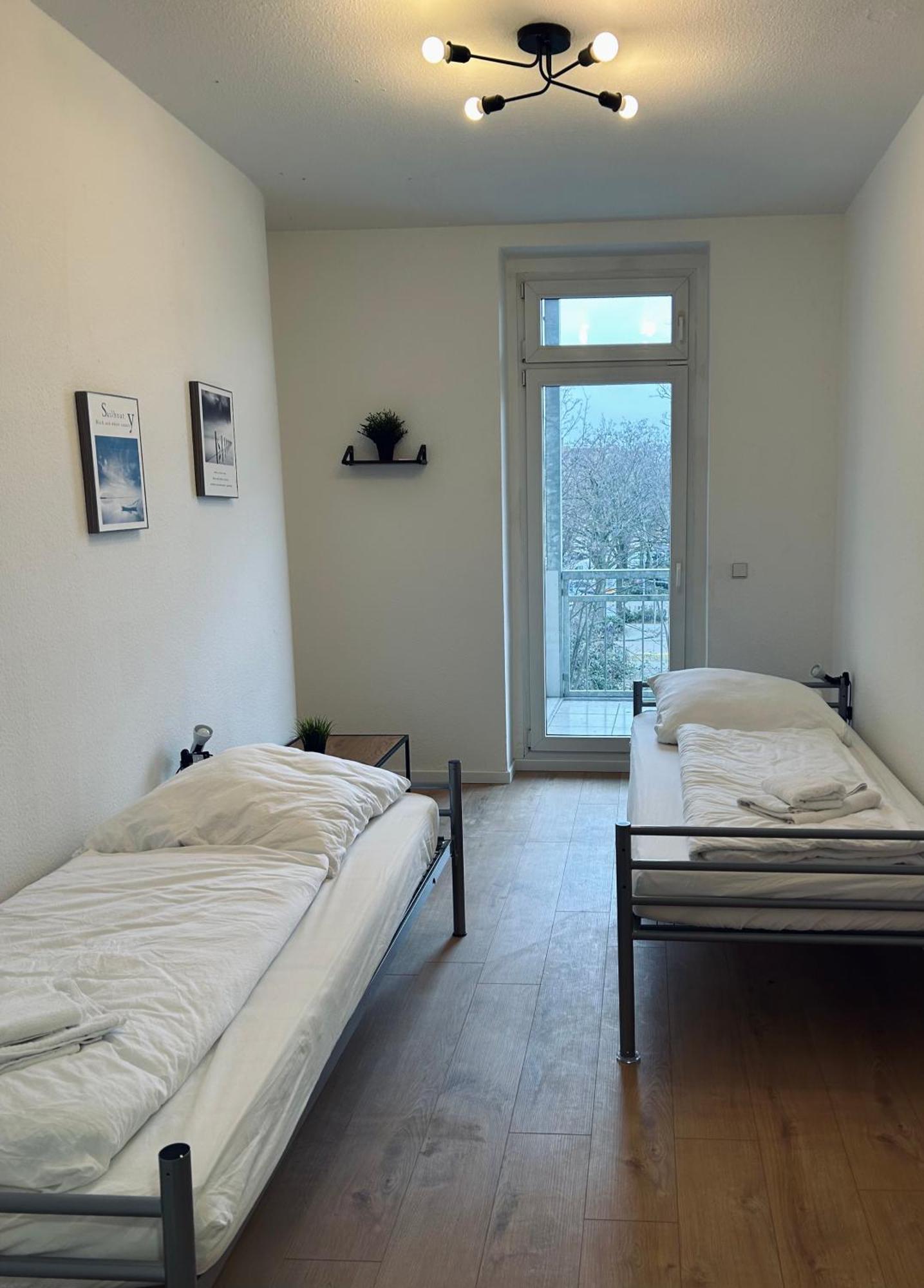 2 Schlafzimmer-Balkon-Kueche-Parkplatz-Designerbad Лейпциг Экстерьер фото